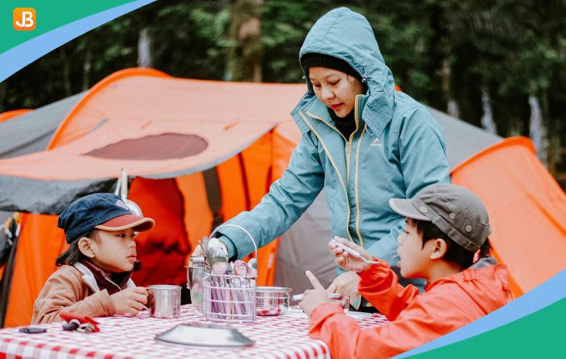 what are outdoor and adventure camps