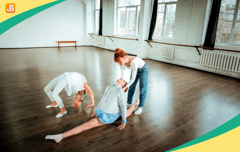 How Do You Structure Dance Class Curriculum by Skill Level?